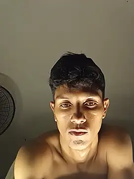 Tucafecito2 stripchat live cam model