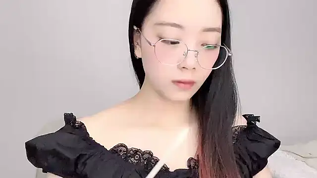 vera999- stripchat live cam model