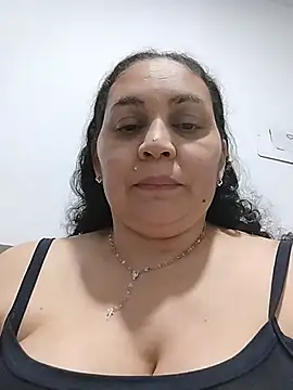MirandaSoto stripchat live cam model