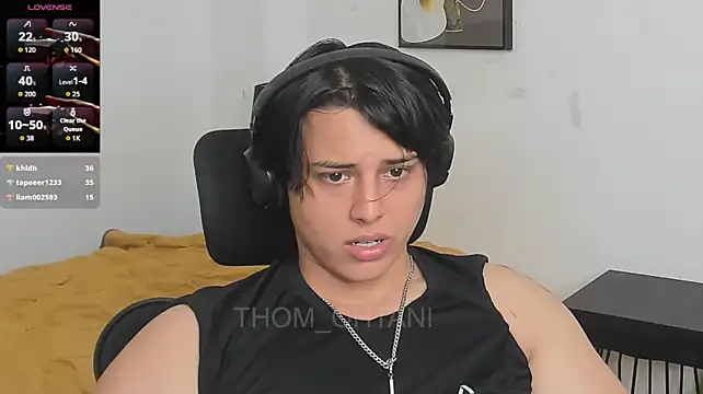 Thom_Ohtani stripchat live cam model
