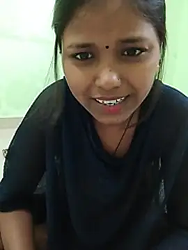 hotrinastudent stripchat live cam model