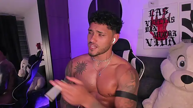 Alessandro_Vanni stripchat live cam model