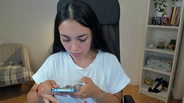 _BellaEvans_ stripchat live cam model