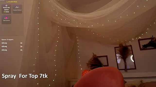 MilkChoc0late stripchat live cam model