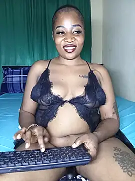 Hornnyphrase stripchat live cam model