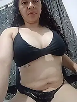 ValeriaVelvetHot stripchat live cam model