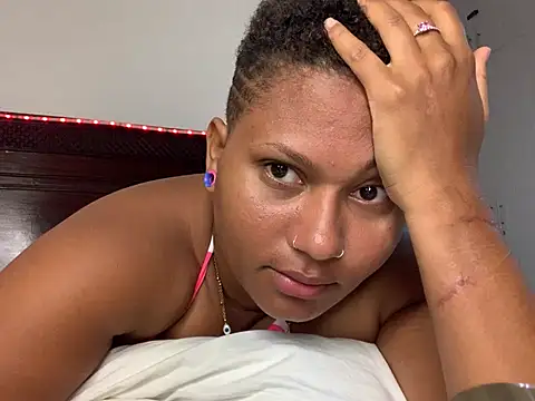 madelltheebony stripchat live cam model