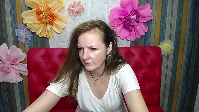 MeganPirs stripchat live cam model