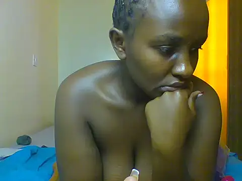 Sexie_bobbies stripchat live cam model