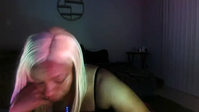 Goddessebonyrose stripchat live cam model