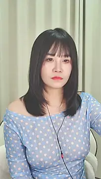 YOUZI-11 stripchat live cam model