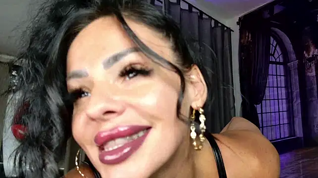 Elle_Vie stripchat live cam model