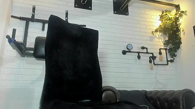 B_Wild stripchat live cam model