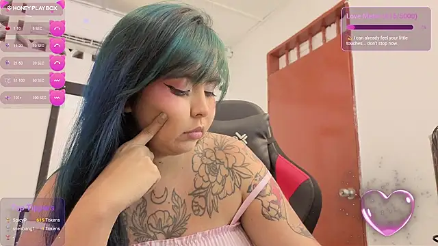 Hinatta-Tatto1 stripchat live cam model