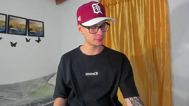 Vlad__night stripchat live cam model