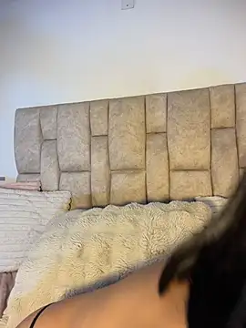 Nicolegh_ stripchat live cam model