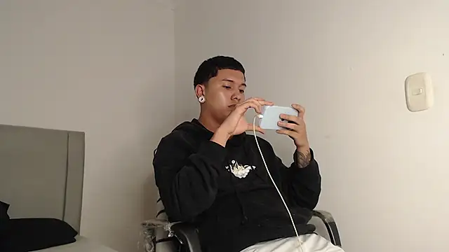 Owenn__blueee stripchat live cam model