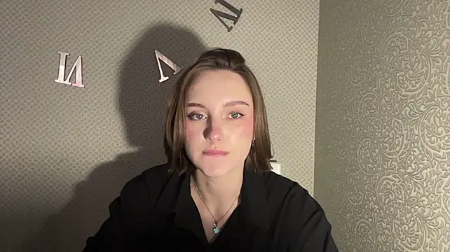 LovieClausing stripchat live cam model