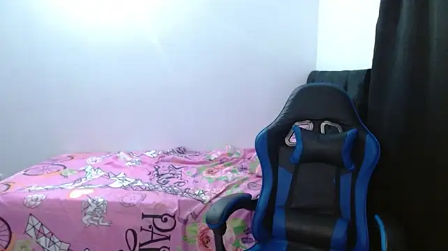 PenelopeDiamond stripchat live cam model