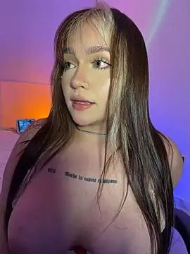 Daniela_ruizz stripchat live cam model