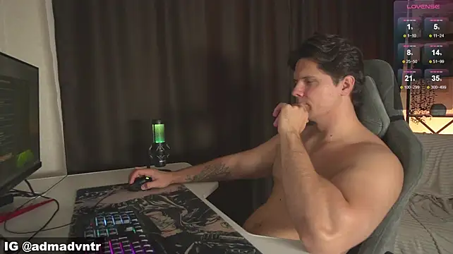 Rus_adventure7 stripchat live cam model