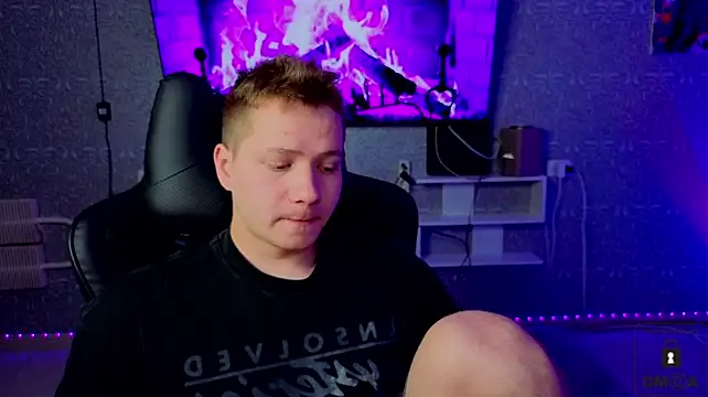 Karl_Night_ stripchat live cam model