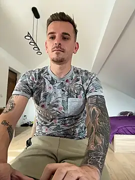 Huge_cock22cm stripchat live cam model