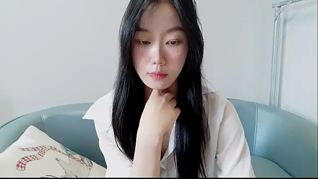 yuyu9988 stripchat live cam model