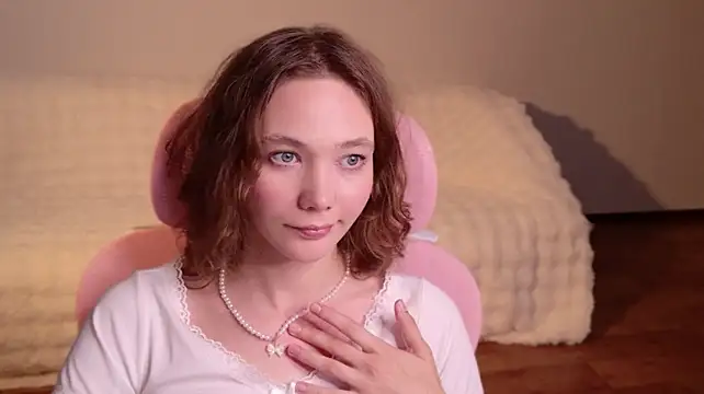 nisheva_ stripchat live cam model