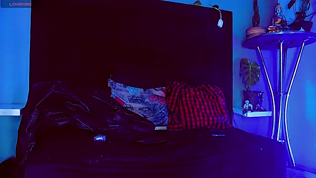 HannibalLester stripchat live cam model