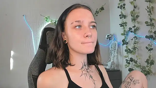 Elastikisss stripchat live cam model