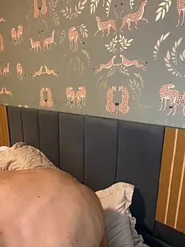 Rik_Olix stripchat live cam model