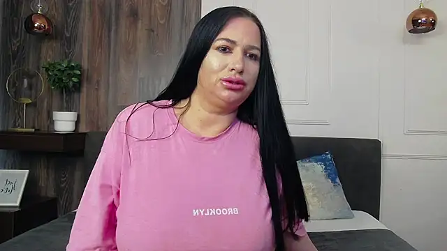 NalaBlaze stripchat live cam model