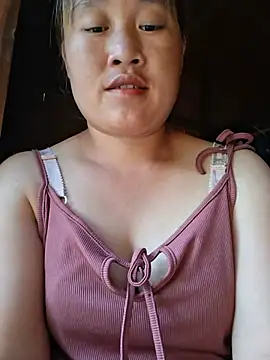 Adaa-a stripchat live cam model