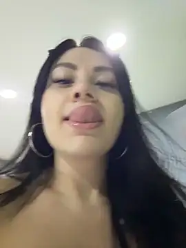Wet__Bunny stripchat live cam model