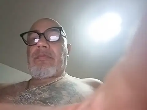Toby2712 stripchat live cam model
