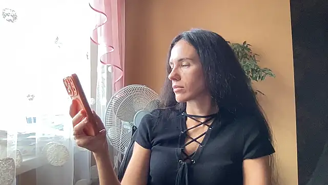 Omelvia stripchat live cam model