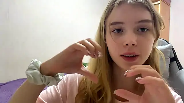HebrewRiding stripchat live cam model