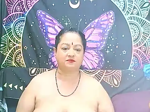 matureindian stripchat live cam model