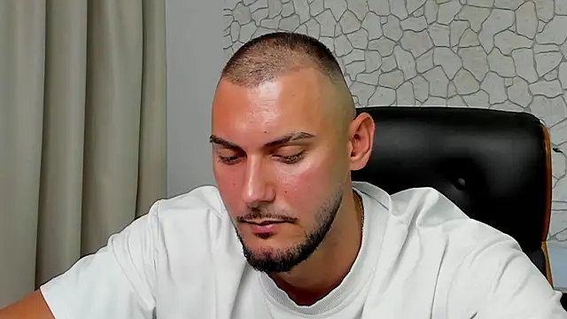 ClintMasters stripchat live cam model