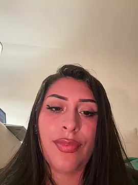 sweetAli_ stripchat live cam model