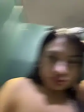 Wet__Bunny stripchat live cam model