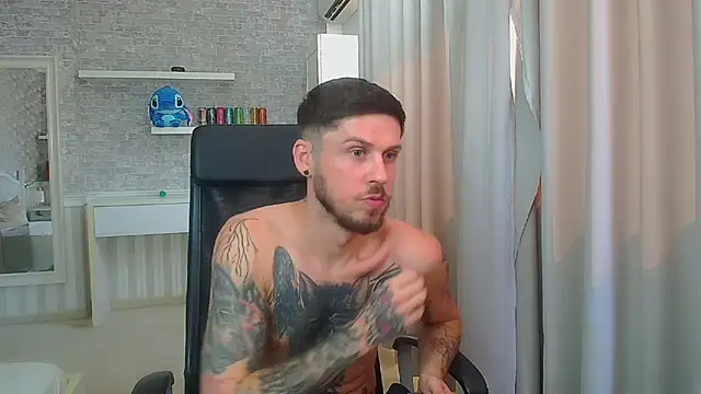 JonahShaw stripchat live cam model
