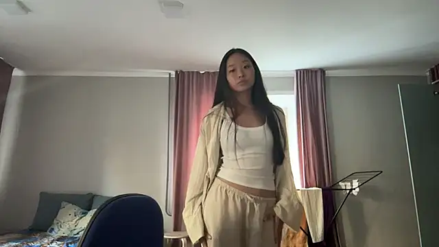 NorahHeelan stripchat live cam model