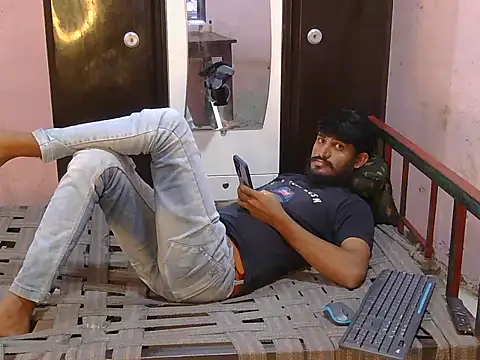 HotXKrish stripchat live cam model