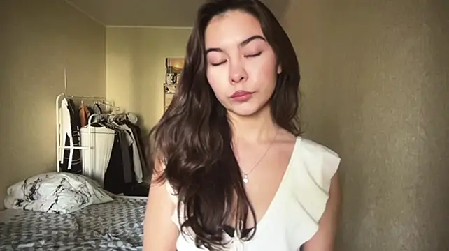Ellewaay stripchat live cam model