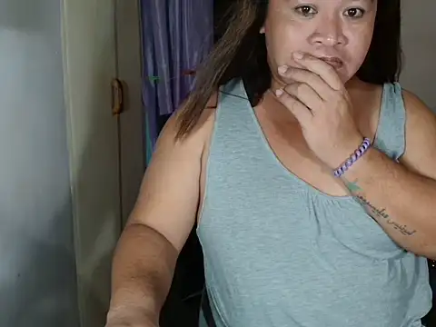 Ms_SexretaryCockTs stripchat live cam model