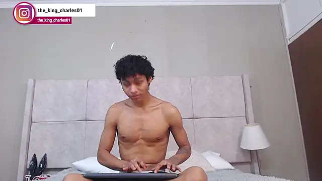 adam_piarse01 stripchat live cam model