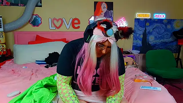 Blakelytgirl stripchat live cam model