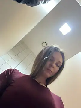 Ttixmila stripchat live cam model